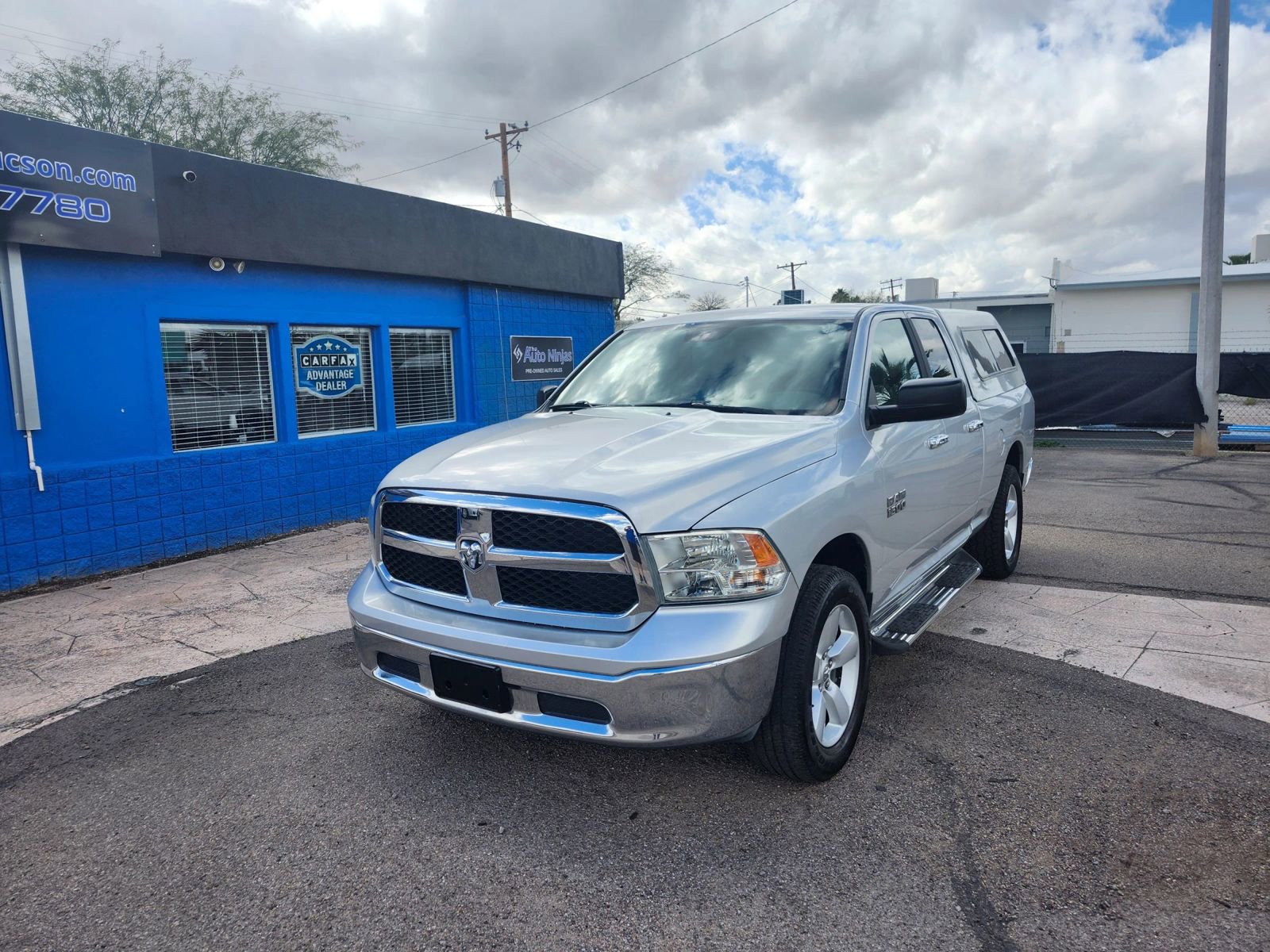 Used 2015 RAM 1500 Classic SLT image 3