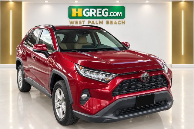 Used 2020 Toyota RAV4 XLE FWD image 6