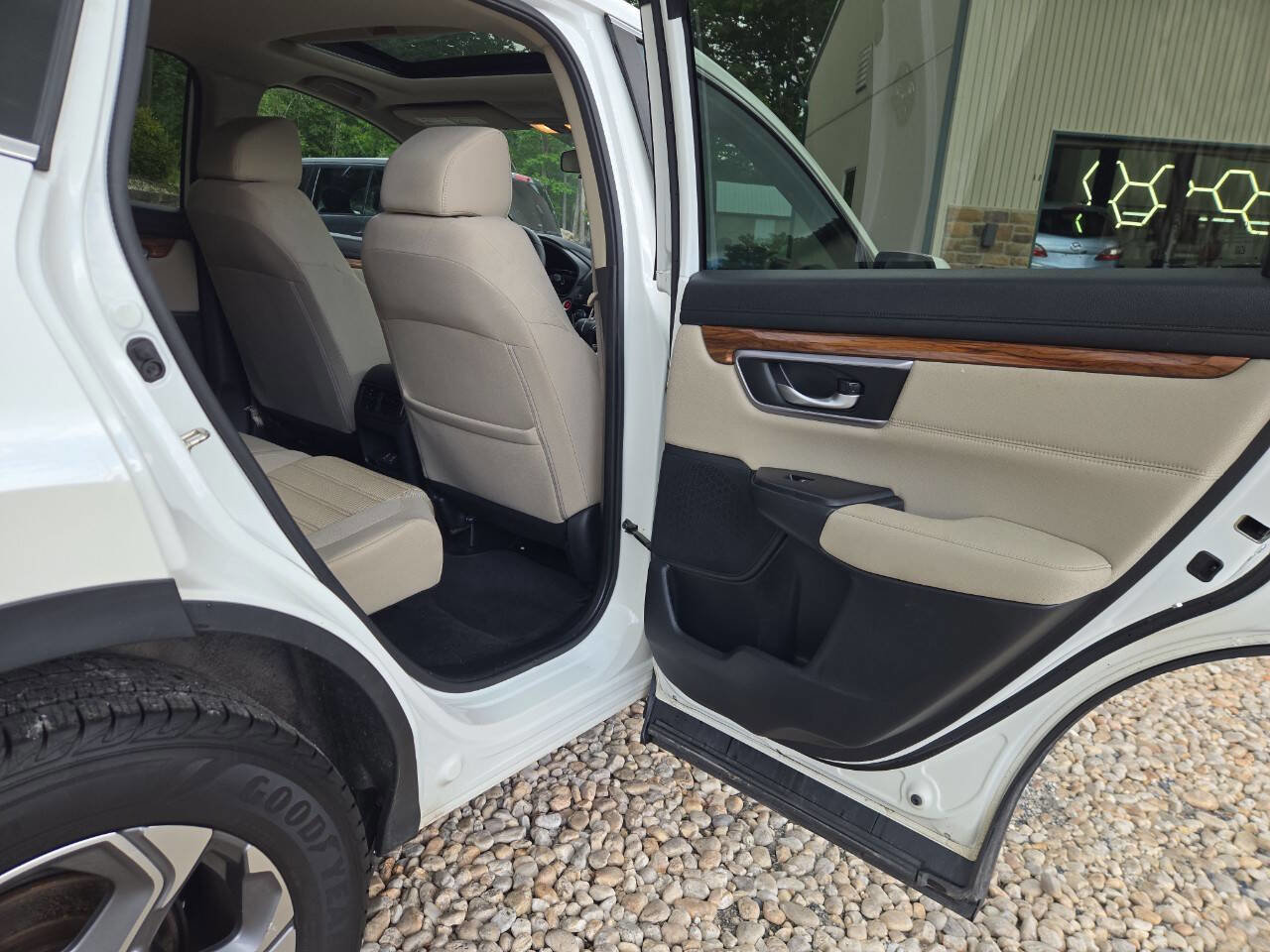 Used 2017 Honda CR-V EX image 18