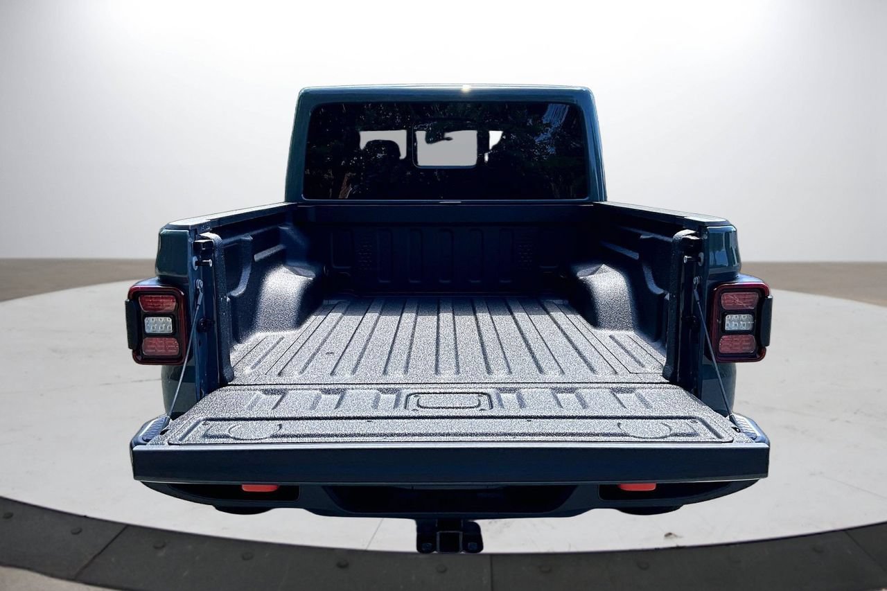 Certified 2026 Jeep Gladiator Mojave AWD/4WD image 24