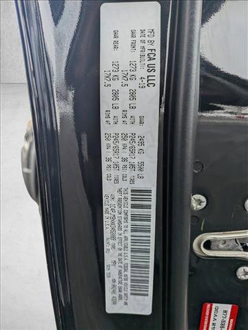 Used 2019 Jeep Cherokee Trailhawk w/ Cold Weather Group image 24