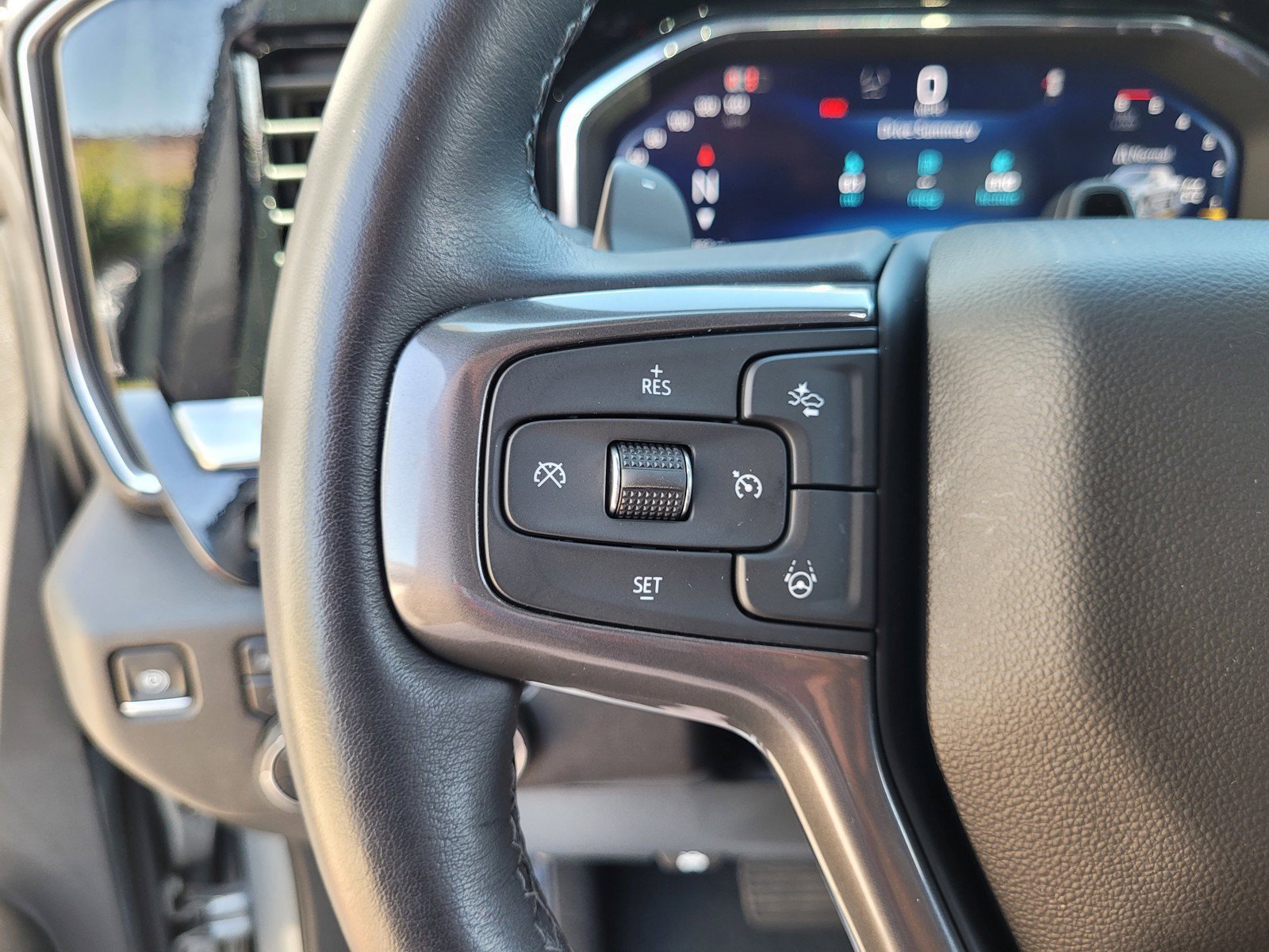 Used 2025 Chevrolet Silverado 1500 High Country AWD/4WD image 21