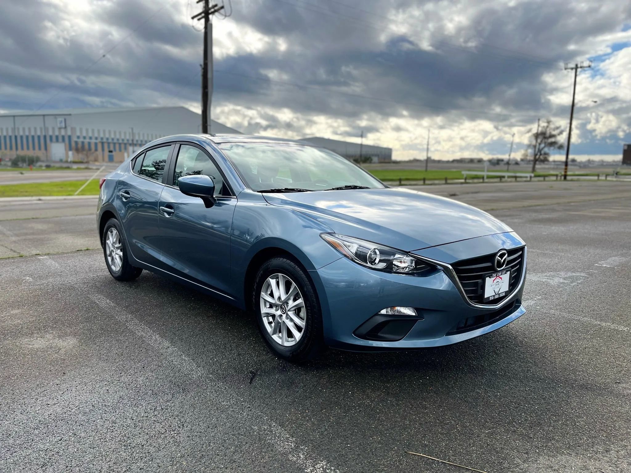 Used 2016 MAZDA MAZDA3 i Sport w/ Preferred Equipment Package image 3