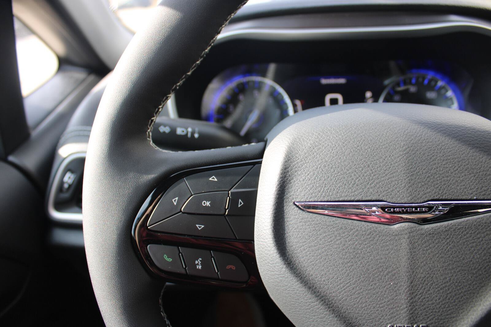 New 2026 Chrysler Pacifica Select w/ S Appearance Package FWD image 14