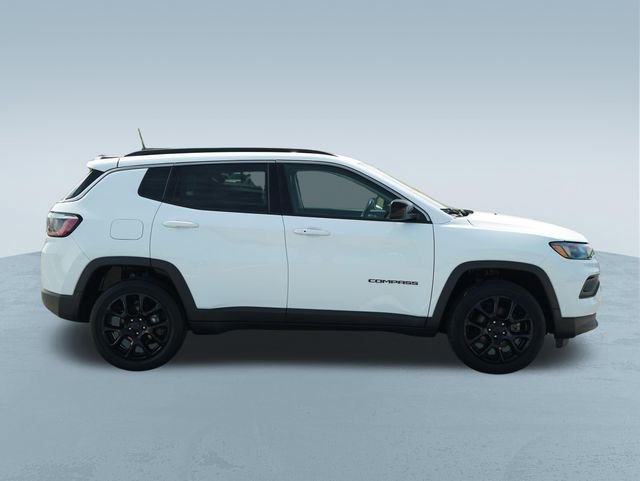 Used 2022 Jeep Compass Latitude image 10