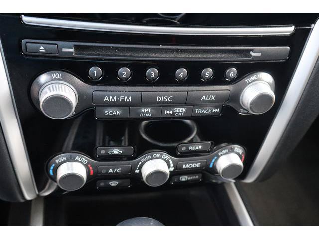 Used 2013 Nissan Pathfinder SV AWD/4WD image 17