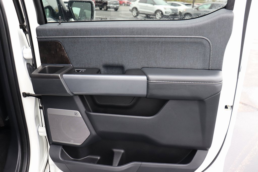 Used 2023 Ford F150 Lariat w/ Trailer Tow Package image 19