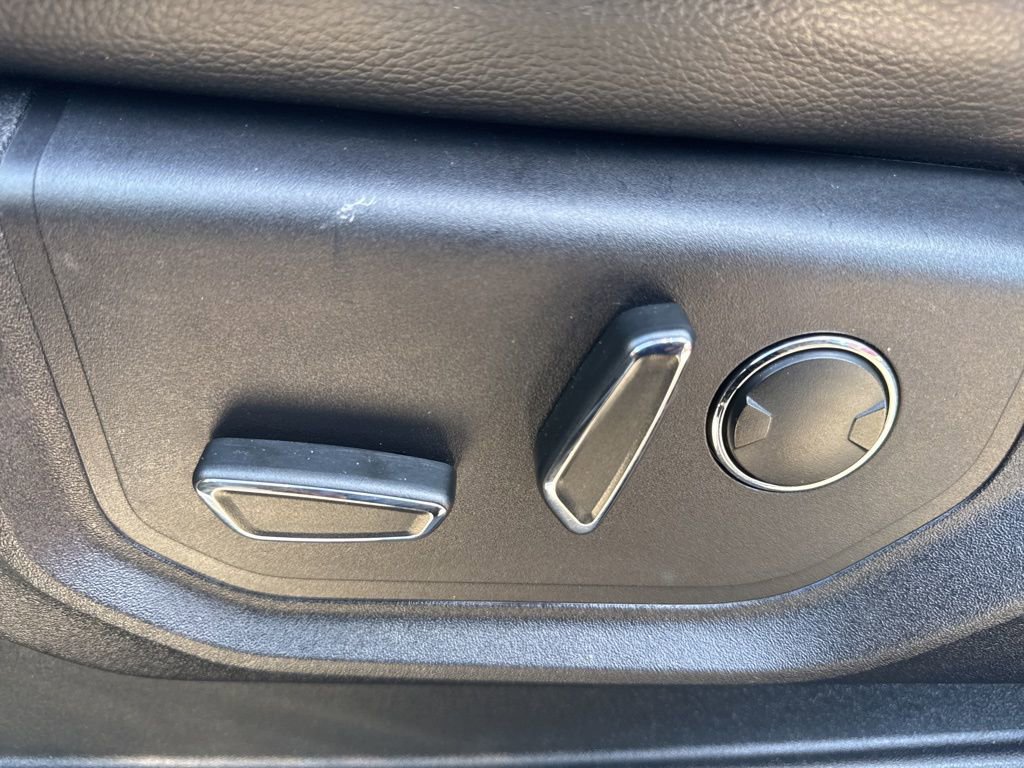 Used 2015 Ford F150 Lariat w/ Equipment Group 502A Luxury image 16