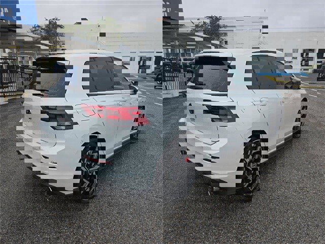 New 2026 Volkswagen GTI SE image 3