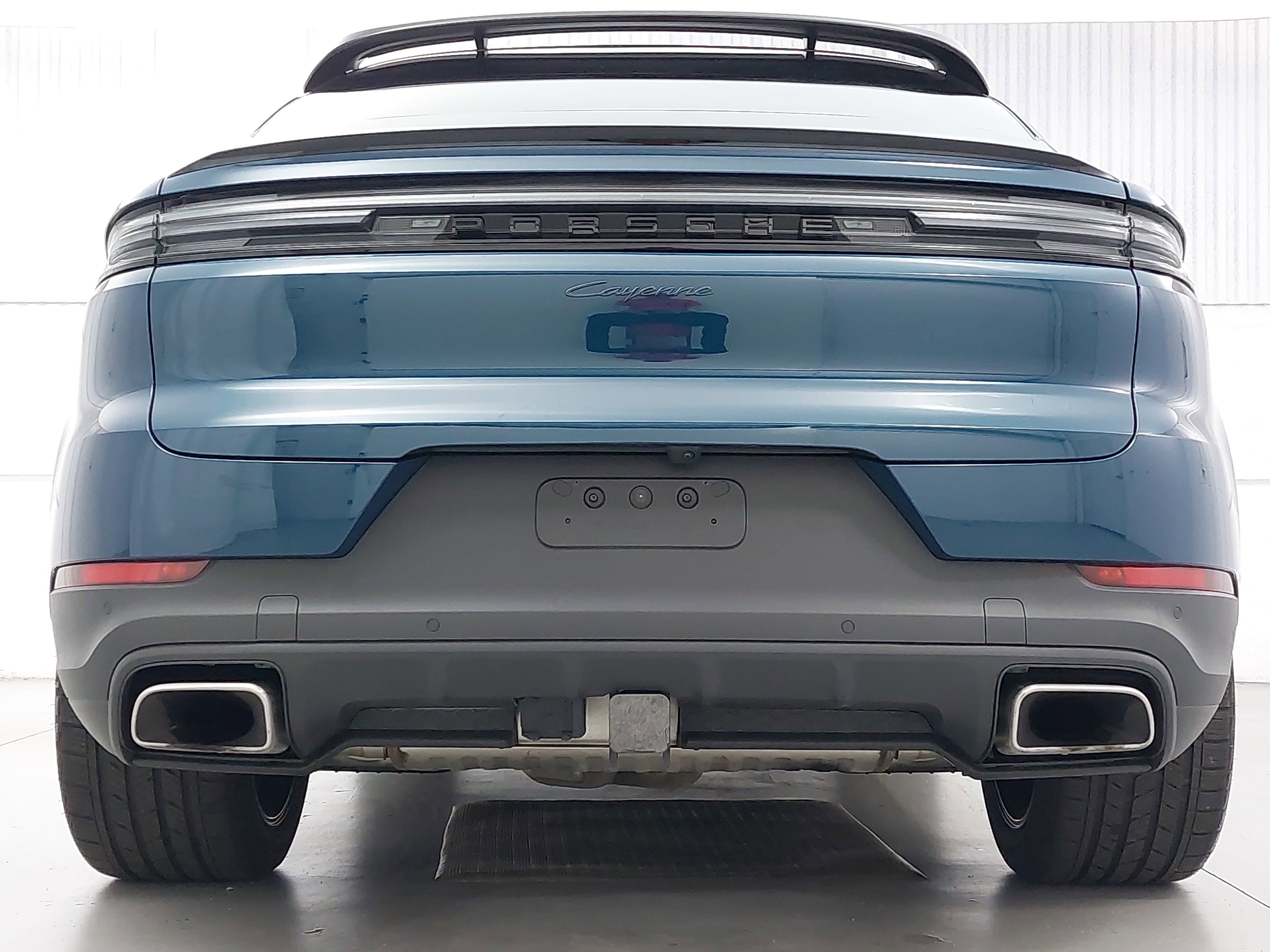 Certified 2025 Porsche Cayenne Coupe AWD/4WD image 6