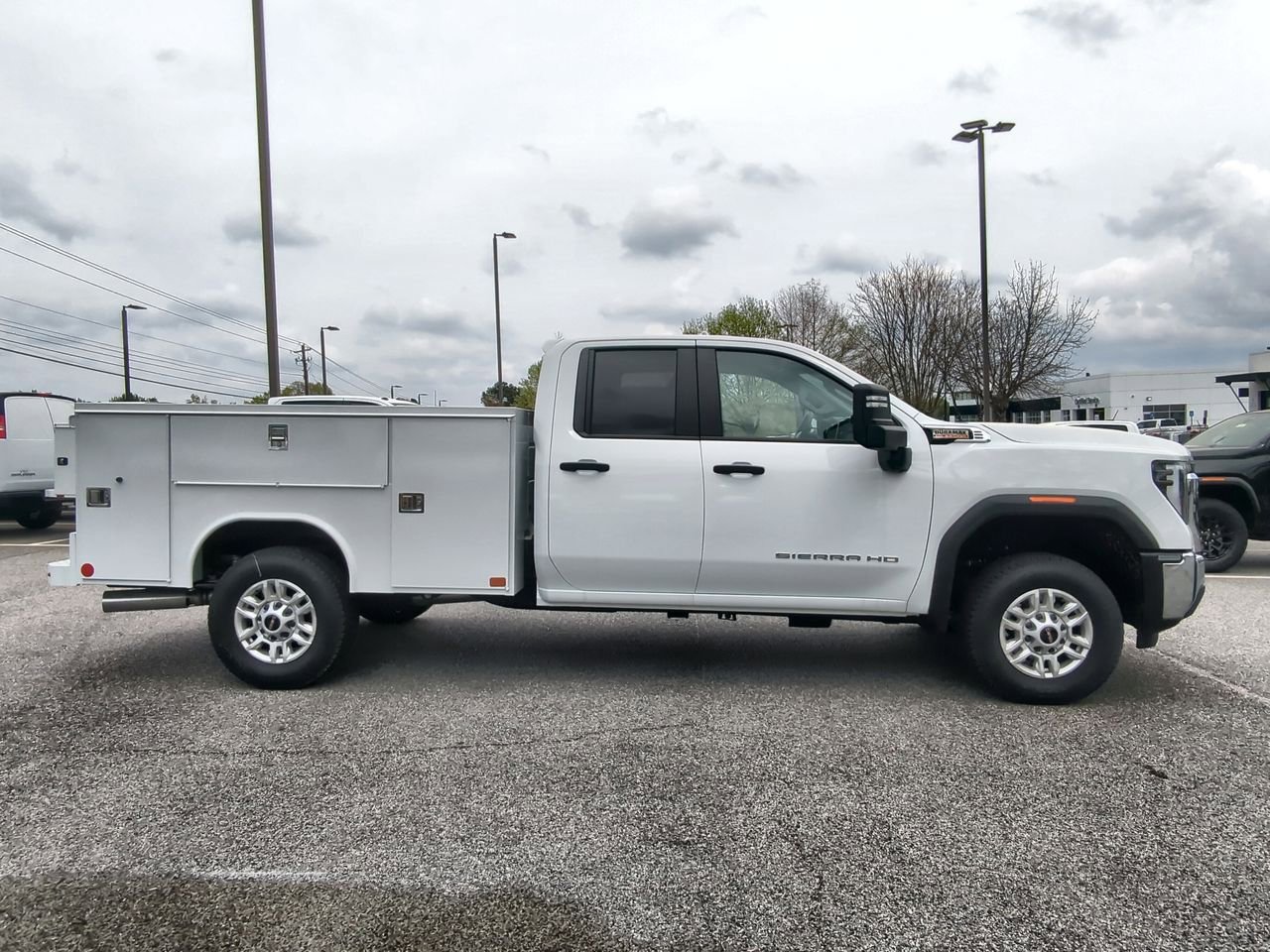 New 2025 GMC Sierra 2500 Pro w/ Convenience Package AWD/4WD image 9