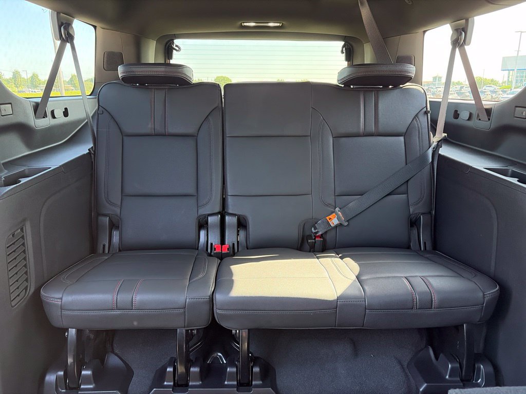 Used 2024 Chevrolet Suburban RST w/ Luxury Package AWD/4WD image 41