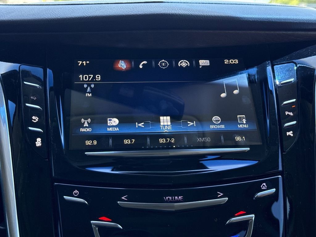 Used 2017 Cadillac Escalade Premium Luxury w/ LPO, Radiant Package AWD/4WD image 30