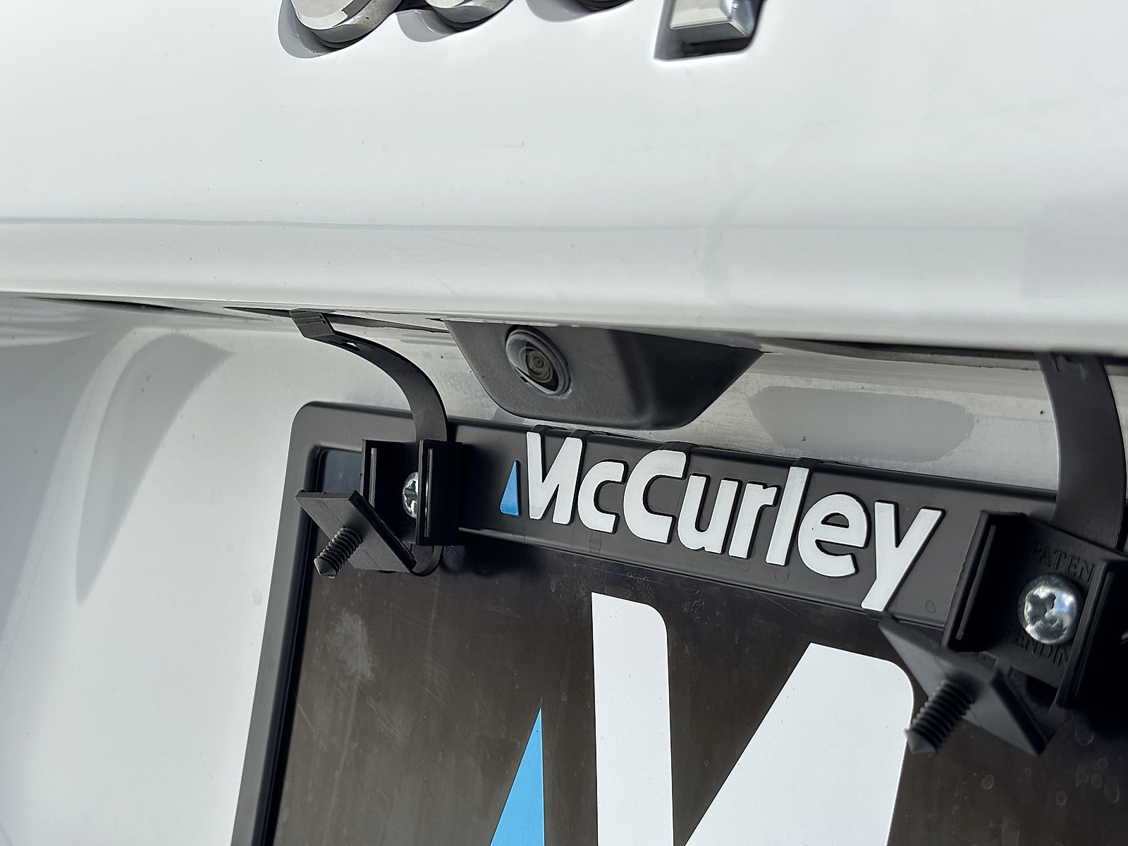 Used 2020 Jeep Cherokee Latitude Plus w/ Cold Weather Group AWD/4WD image 5