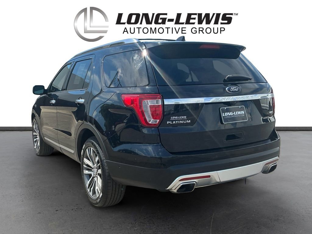 Used 2017 Ford Explorer Platinum AWD/4WD image 4