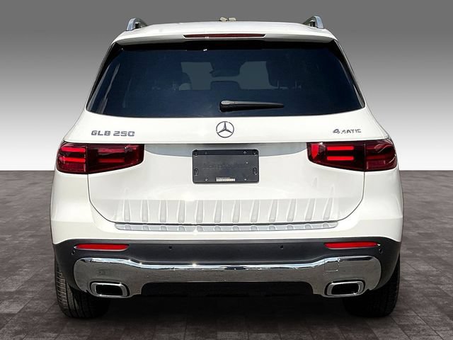 Used 2026 Mercedes-Benz GLB 250 4MATIC image 6