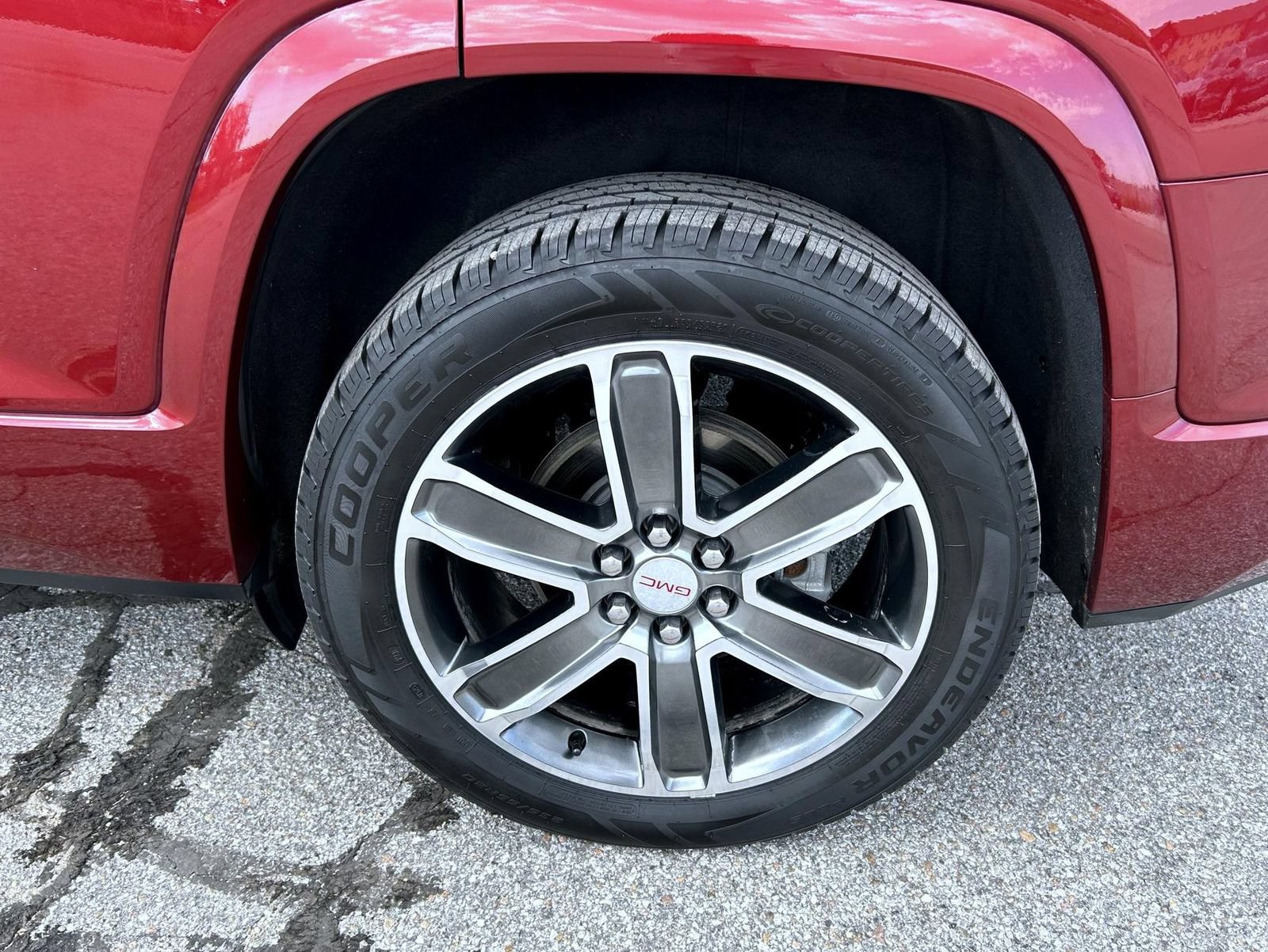 Used 2018 GMC Acadia Denali w/ Technology Package AWD/4WD image 24