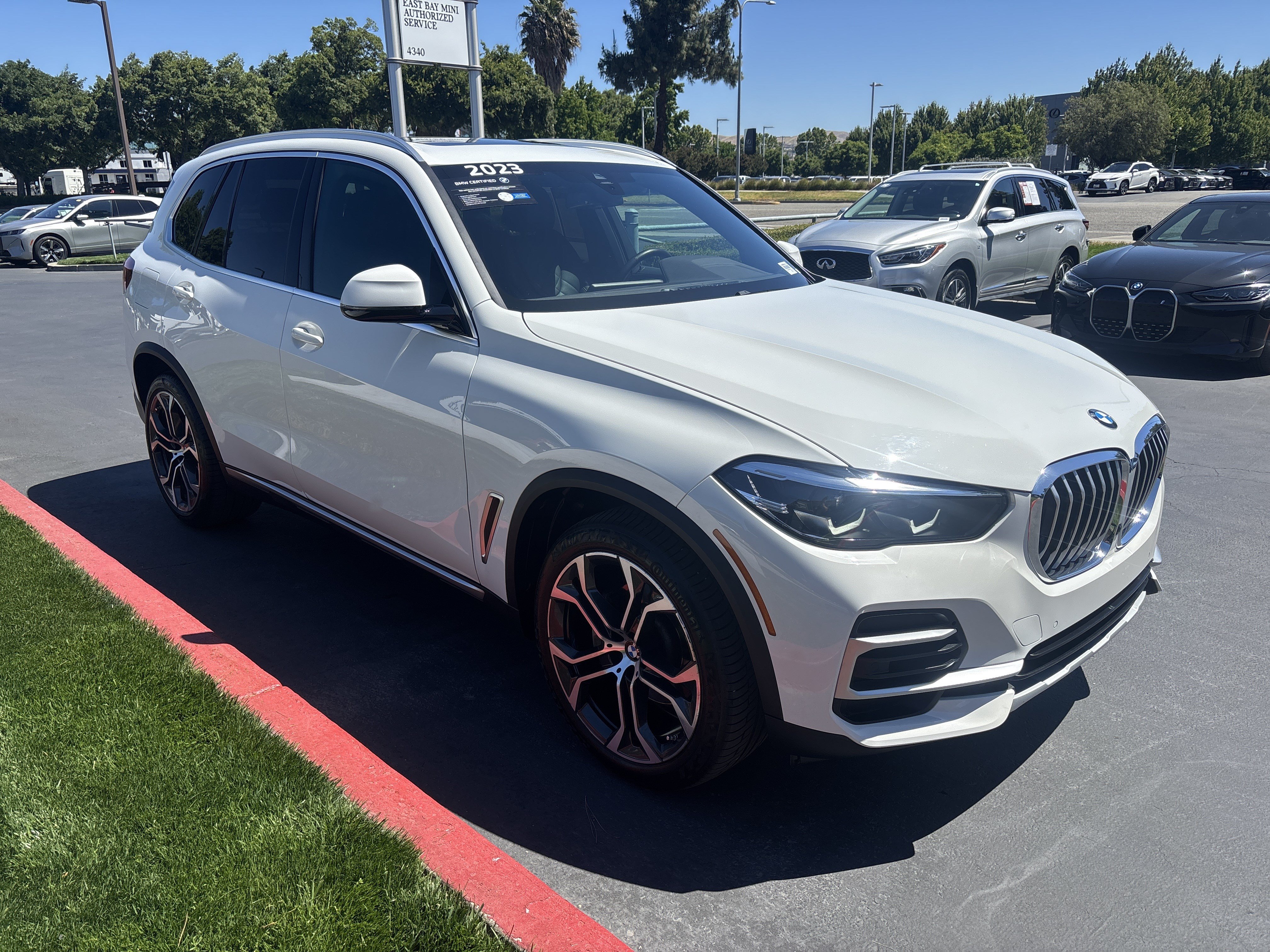 Used 2023 BMW X5 xDrive40i w/ Climate Comfort Package AWD/4WD image 24