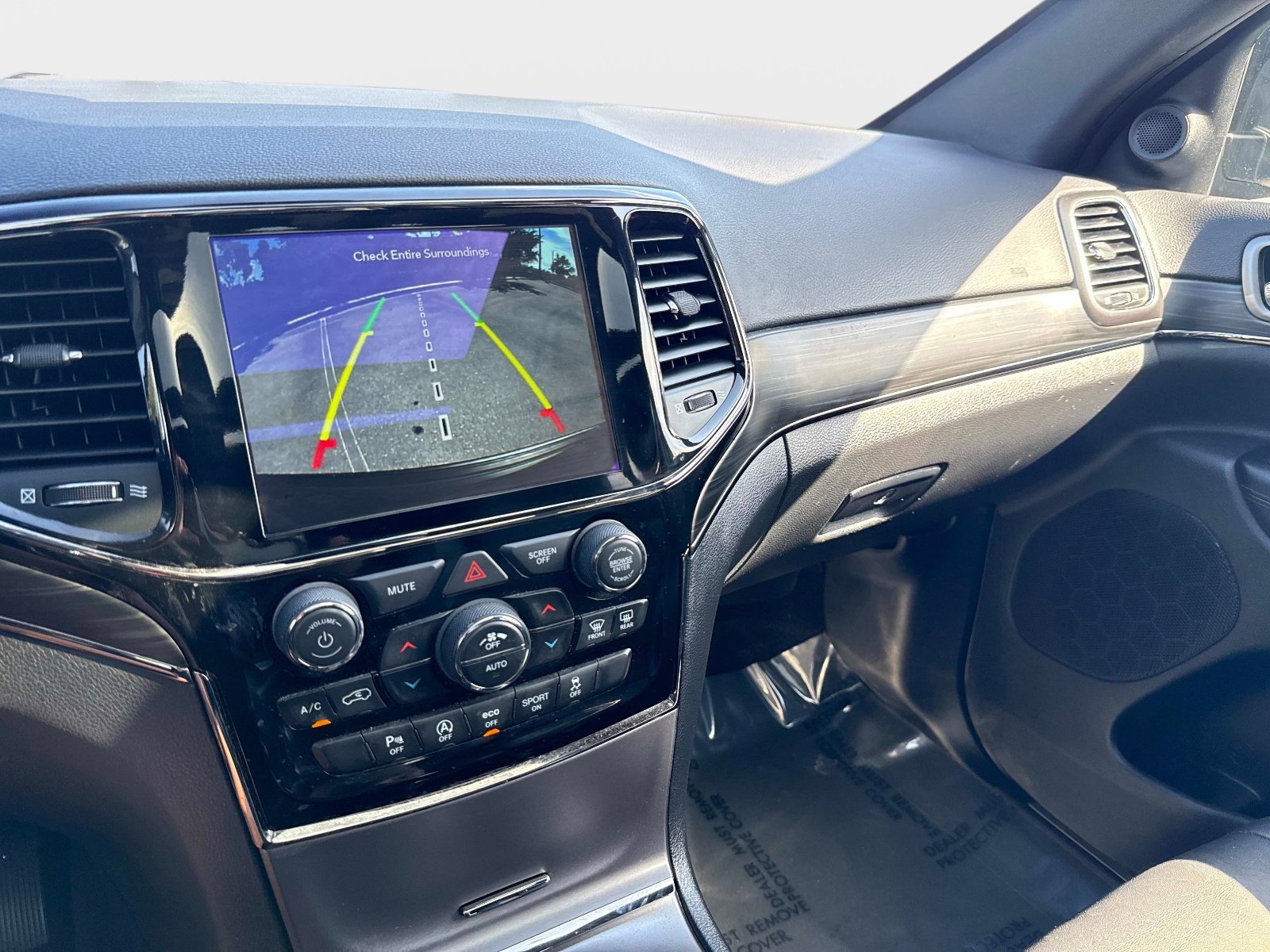 Used 2020 Jeep Grand Cherokee Limited X AWD/4WD image 24