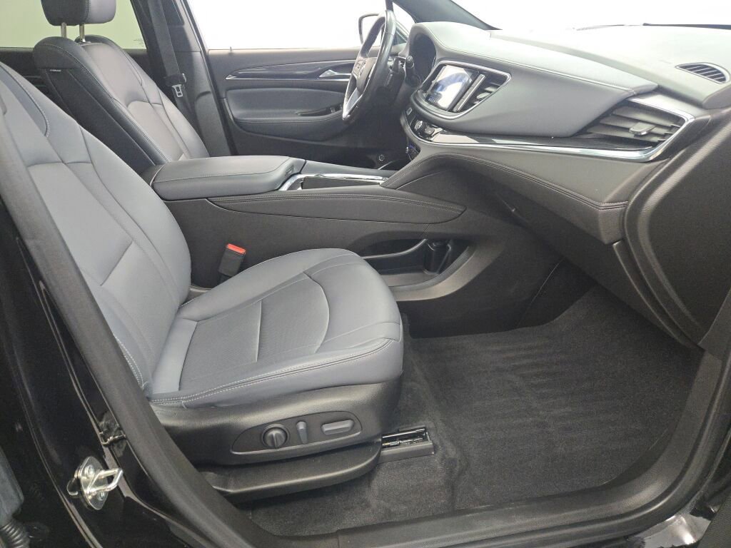 Used 2023 Buick Enclave Essence w/ Experience Buick Package image 7