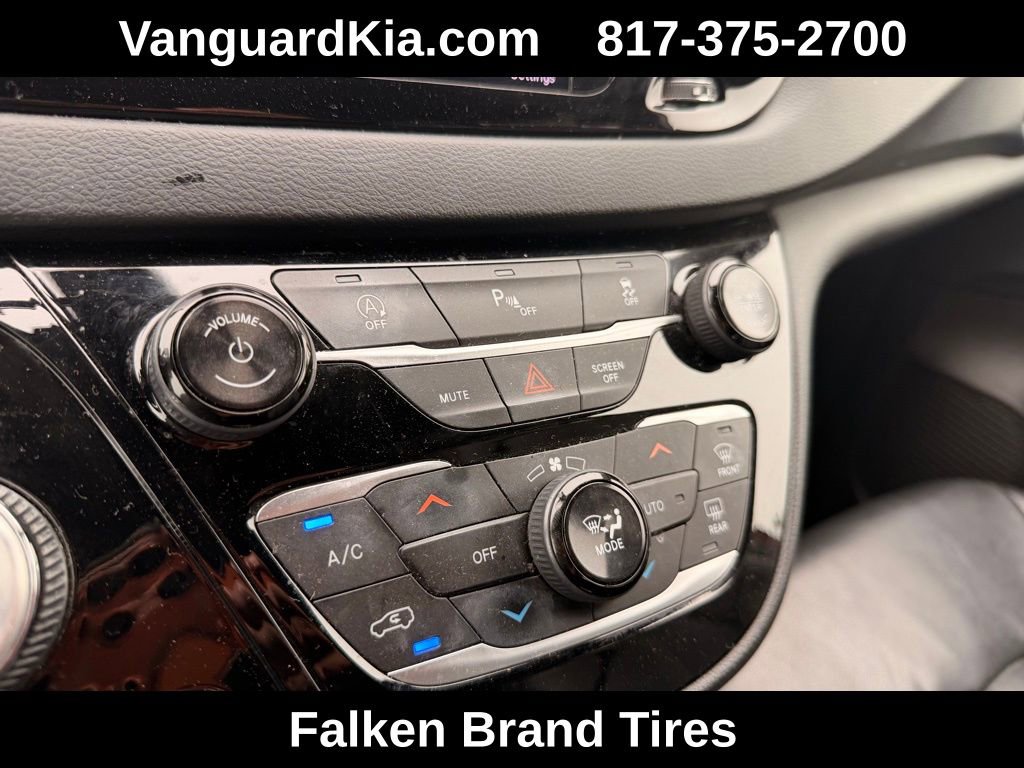 Used 2018 Chrysler Pacifica Touring-L w/ Premium Audio Group image 23