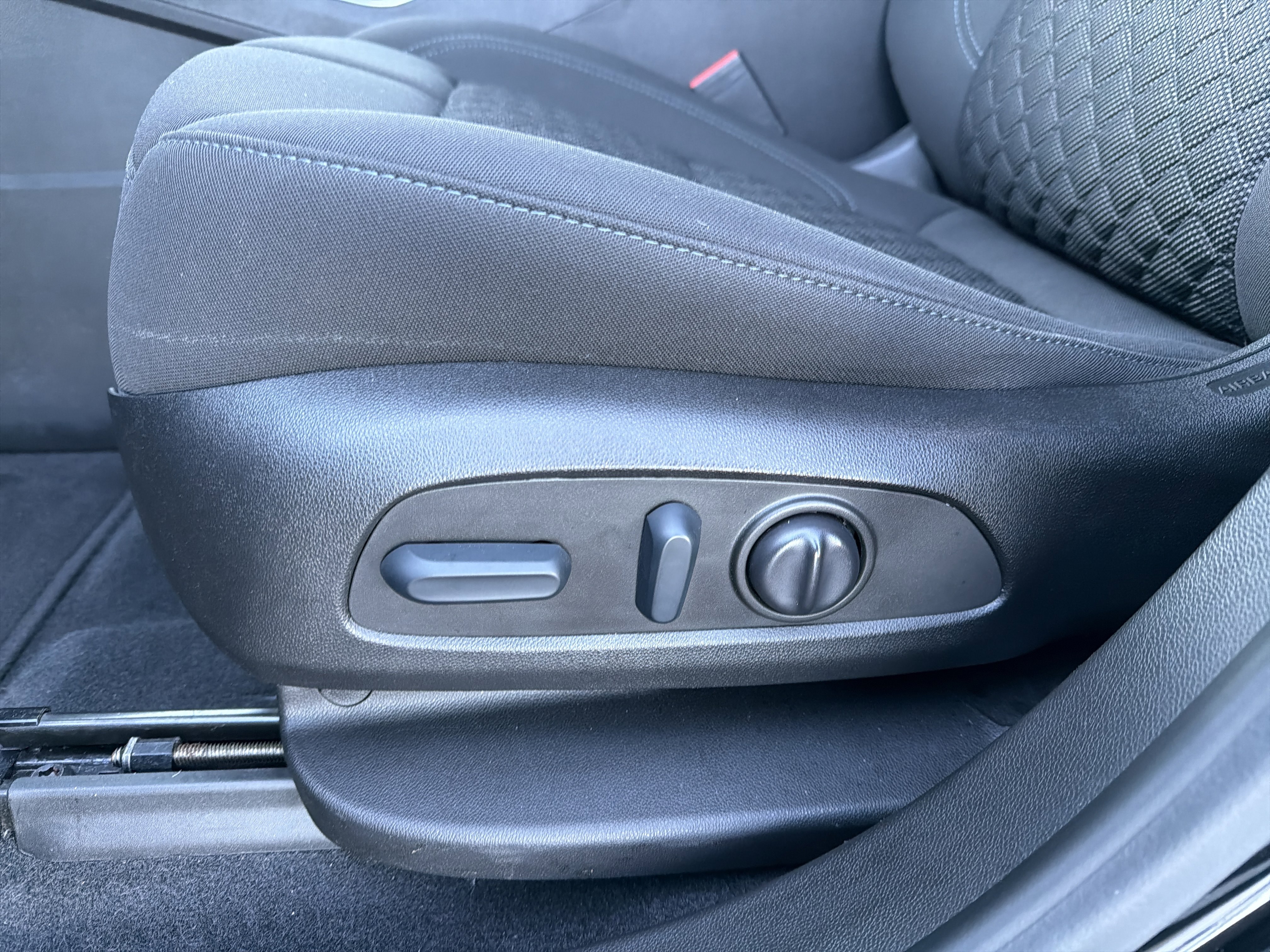 Certified 2022 Chevrolet Blazer LT image 25