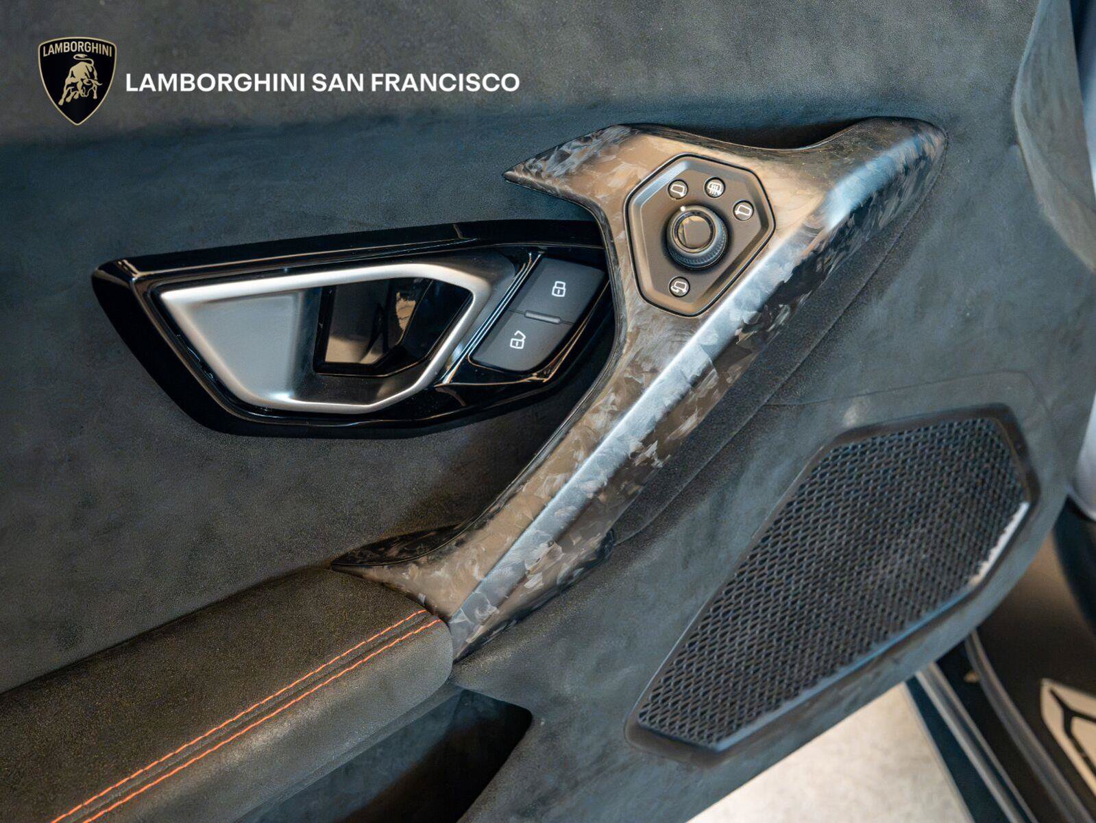 Used 2018 Lamborghini Huracan Performante AWD/4WD image 49