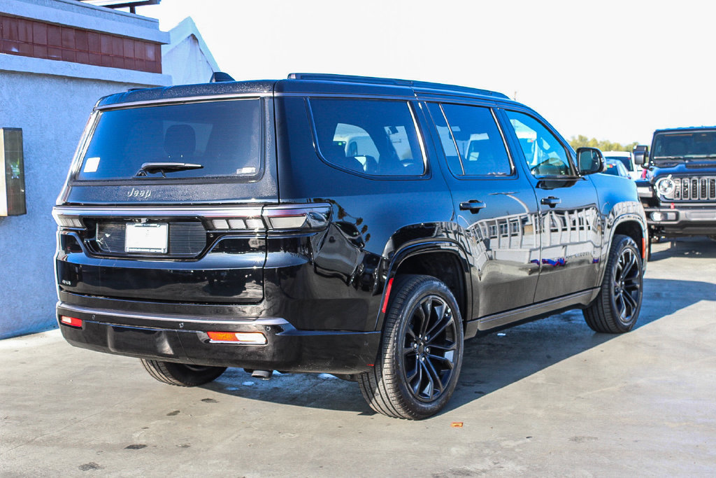 New 2026 Jeep Grand Wagoneer Summit w/ Premium Group III AWD/4WD image 9