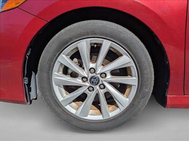 Used 2022 Toyota Camry LE image 9
