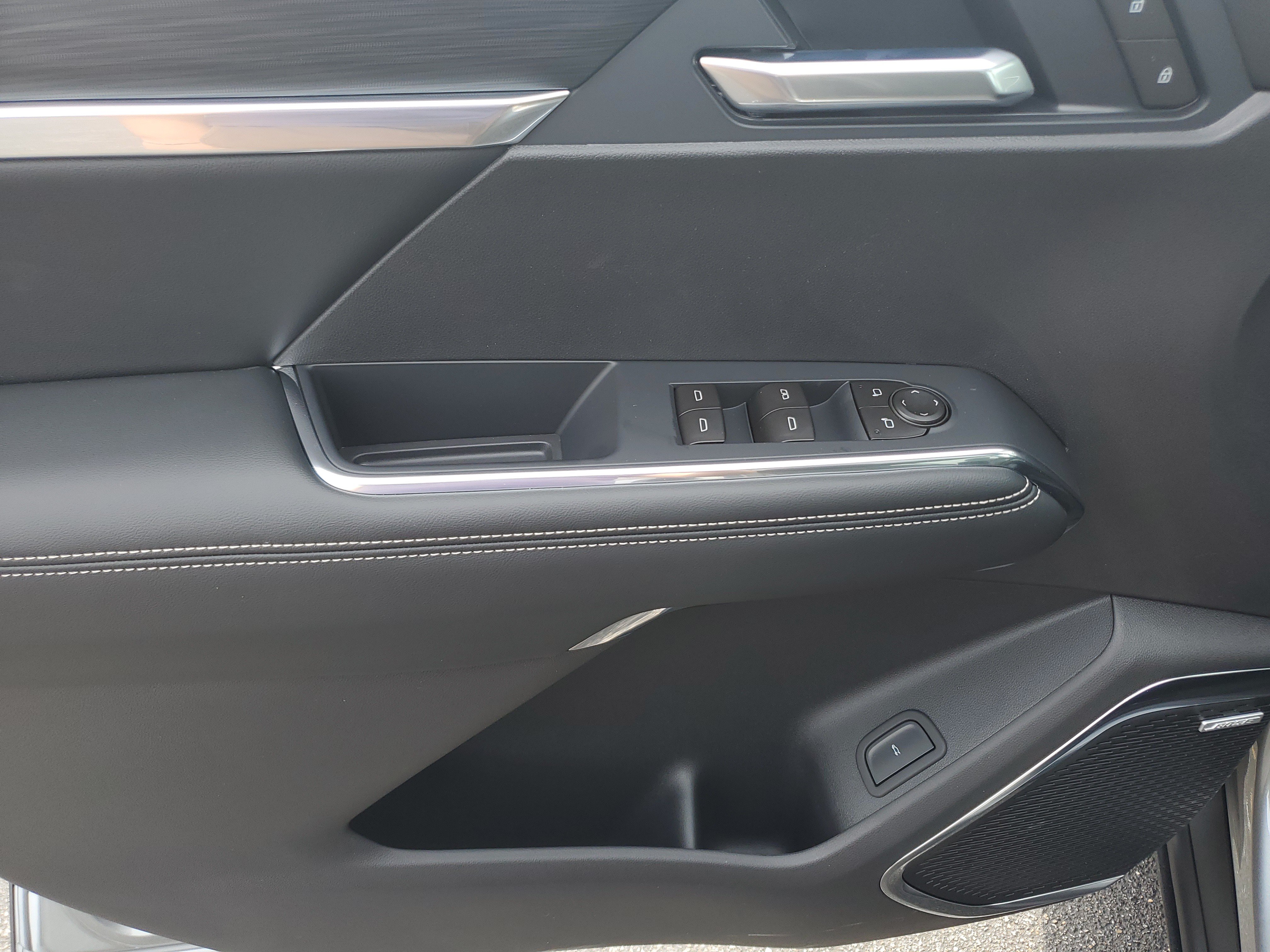 New 2026 GMC Acadia Elevation w/ Elevation Premium Package FWD image 15