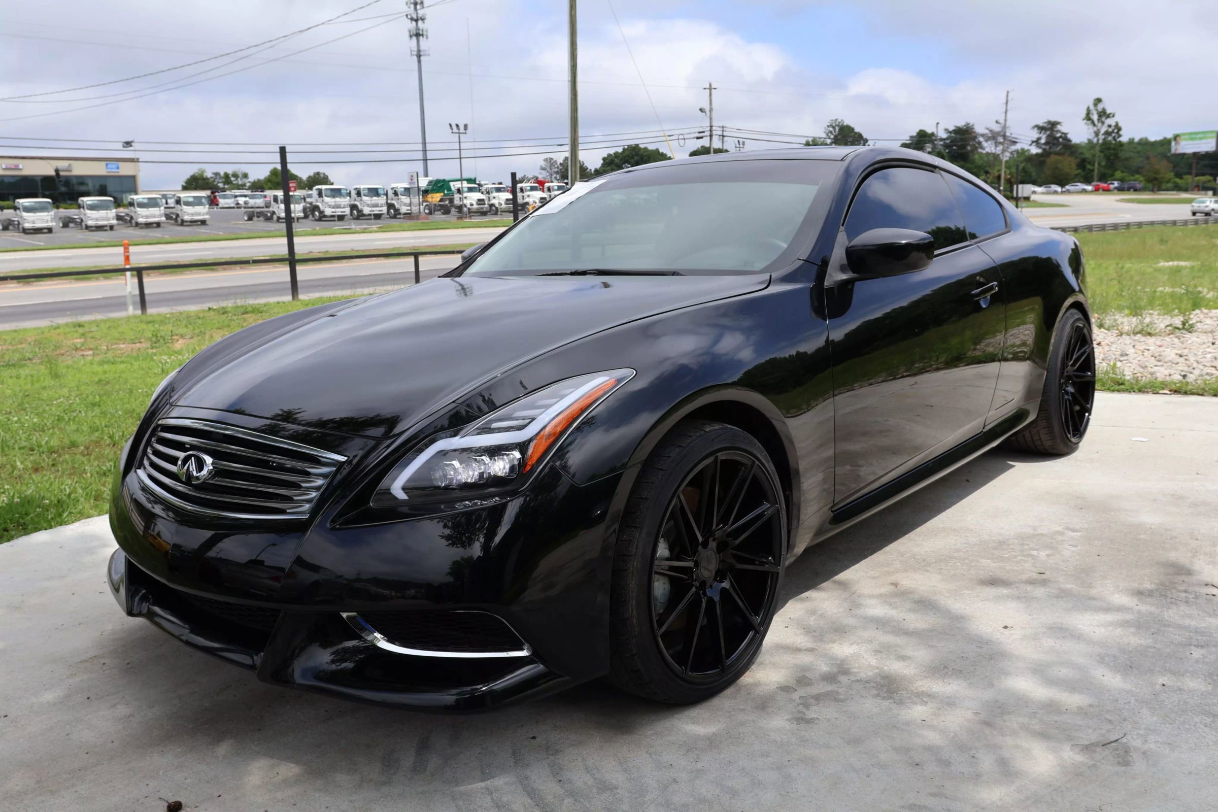 Used 2010 INFINITI G37 Sport w/ Navigation Pkg
