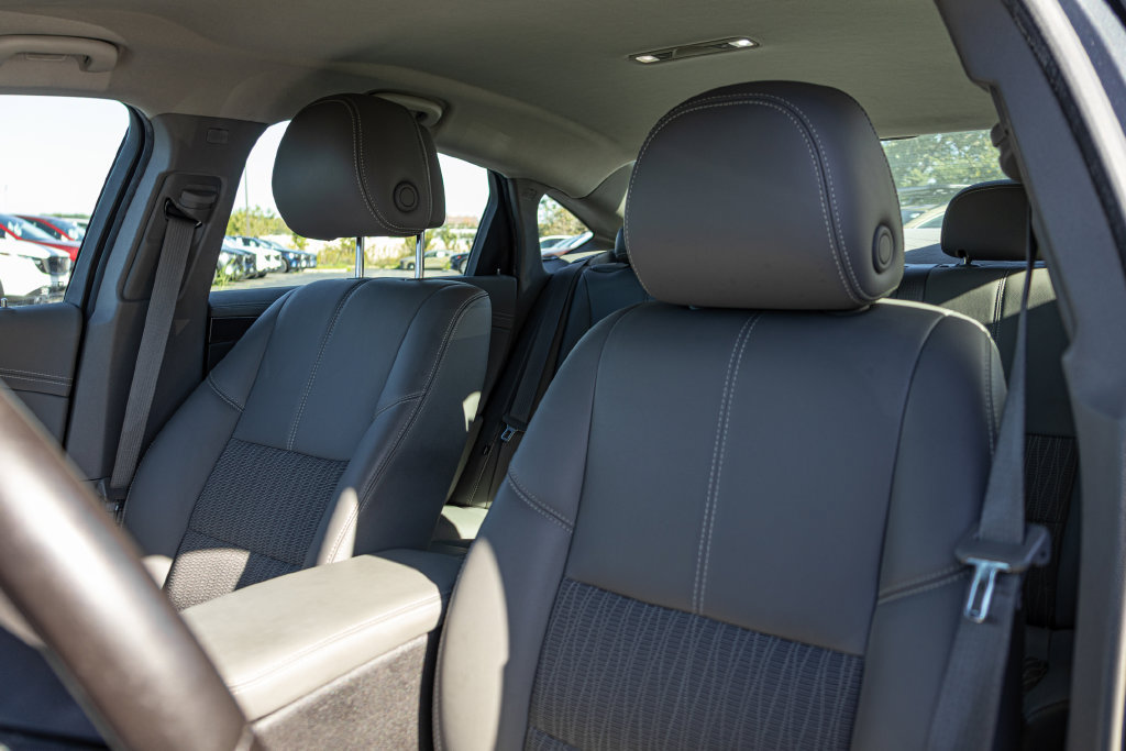 Used 2014 Chevrolet Impala LT w/ Convenience Package FWD image 13