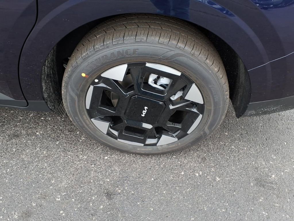 New 2026 Kia Carnival EX image 9