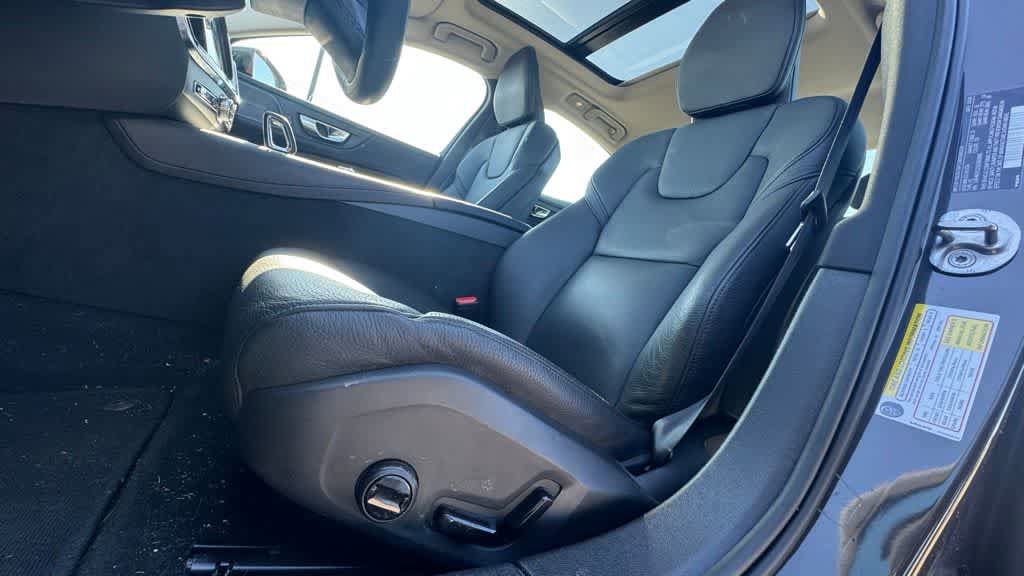 Used 2025 Volvo S60 T8 Plus AWD/4WD image 18