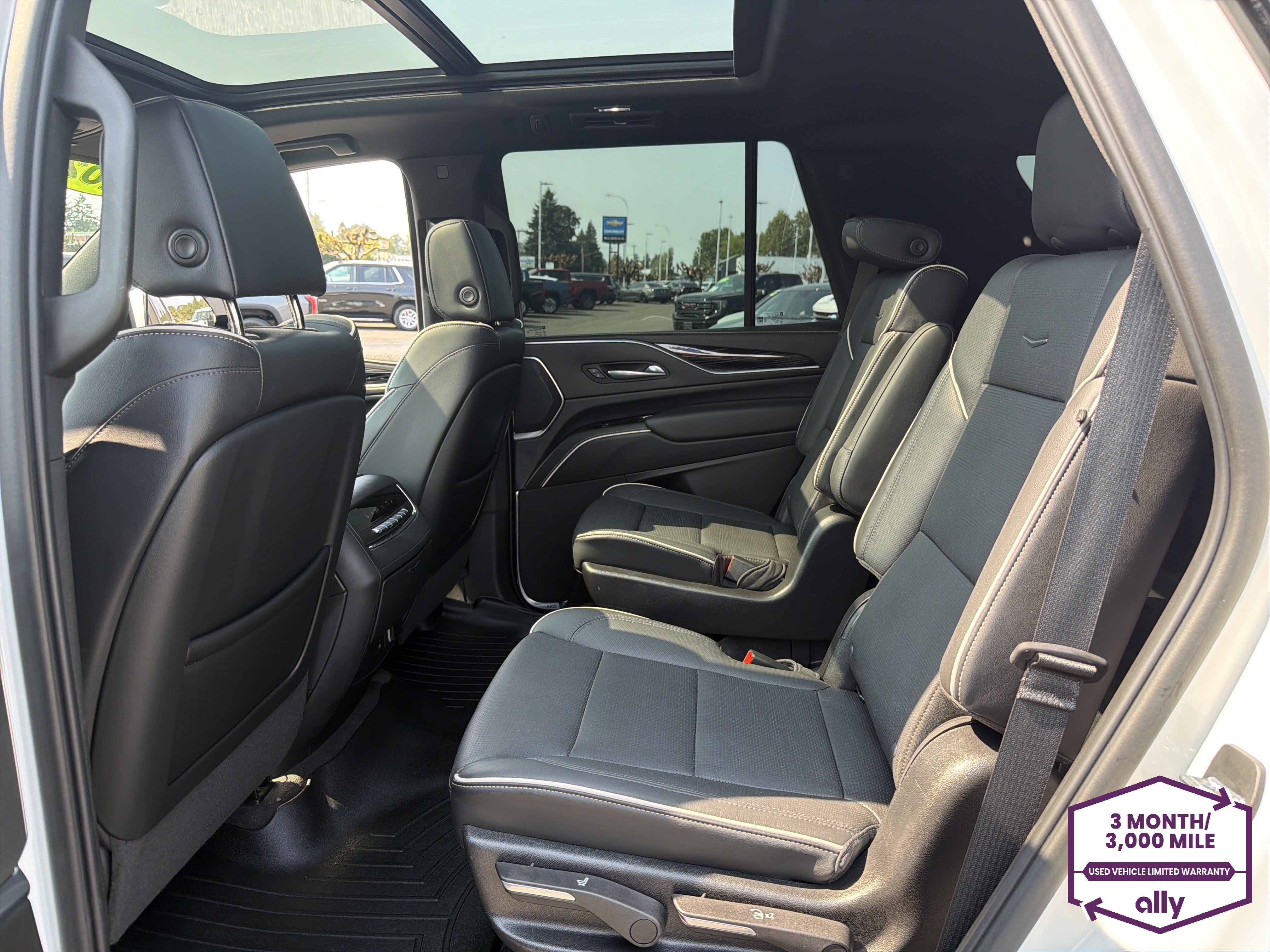 Used 2022 Cadillac Escalade Sport AWD/4WD image 11