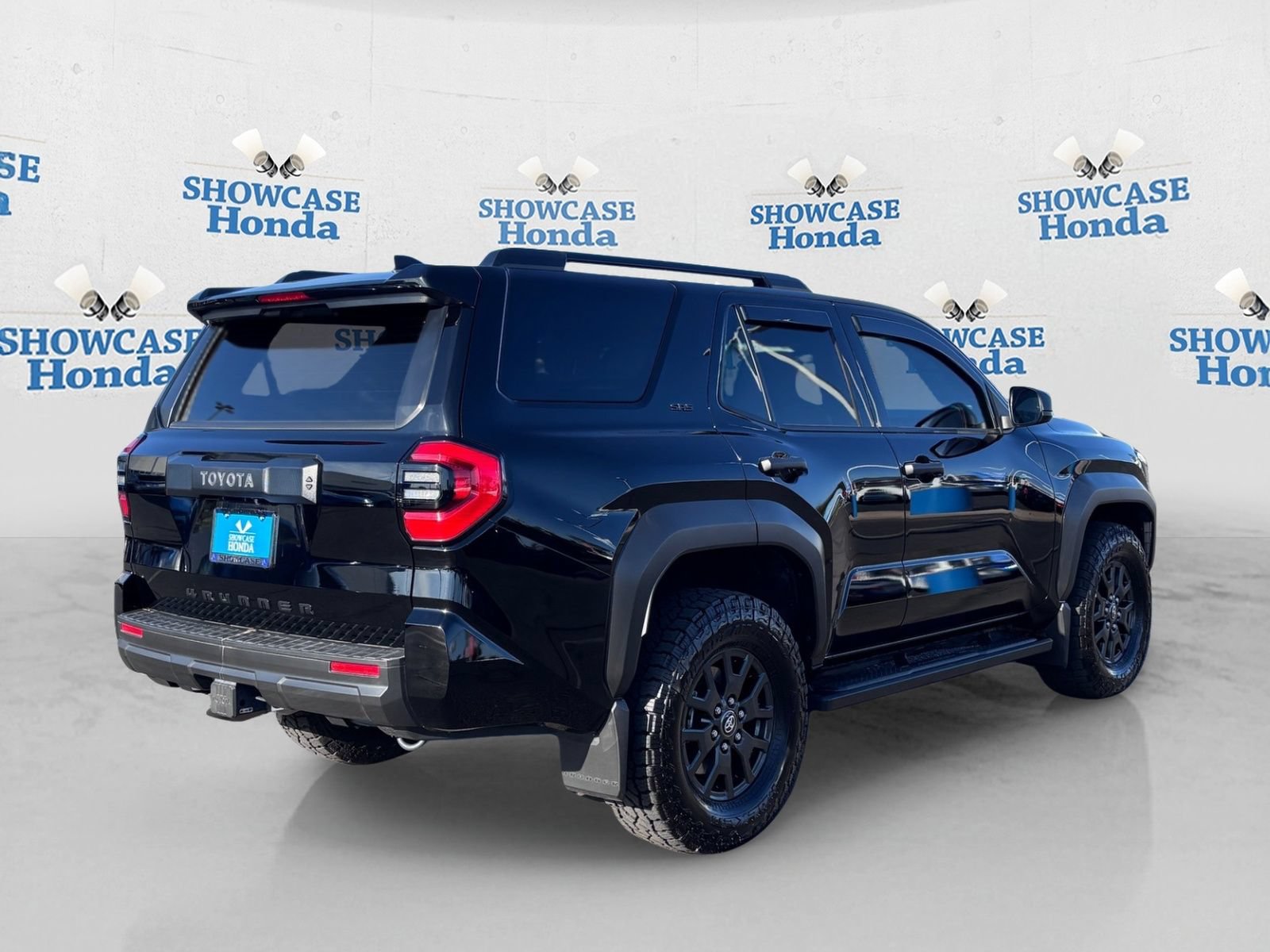 Used 2025 Toyota 4Runner SR5 AWD/4WD image 8