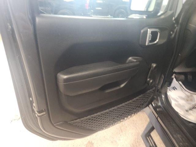 Used 2023 Jeep Wrangler Unlimited Sport AWD/4WD image 14