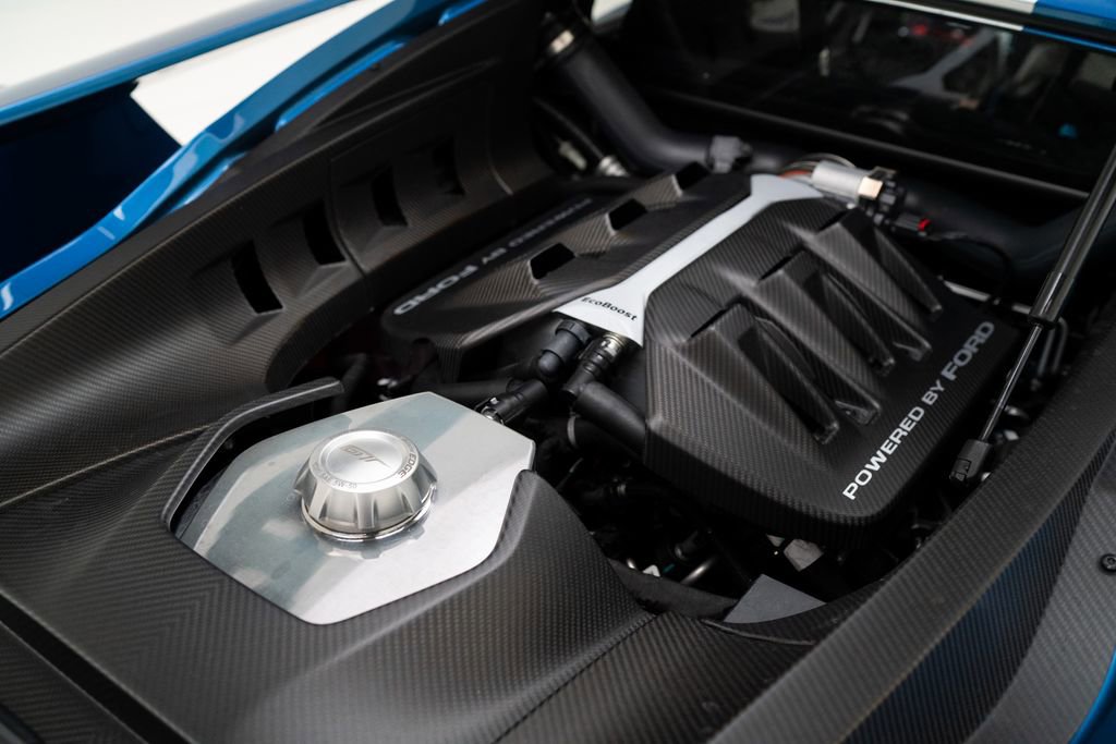 Used 2019 Ford GT RWD image 49