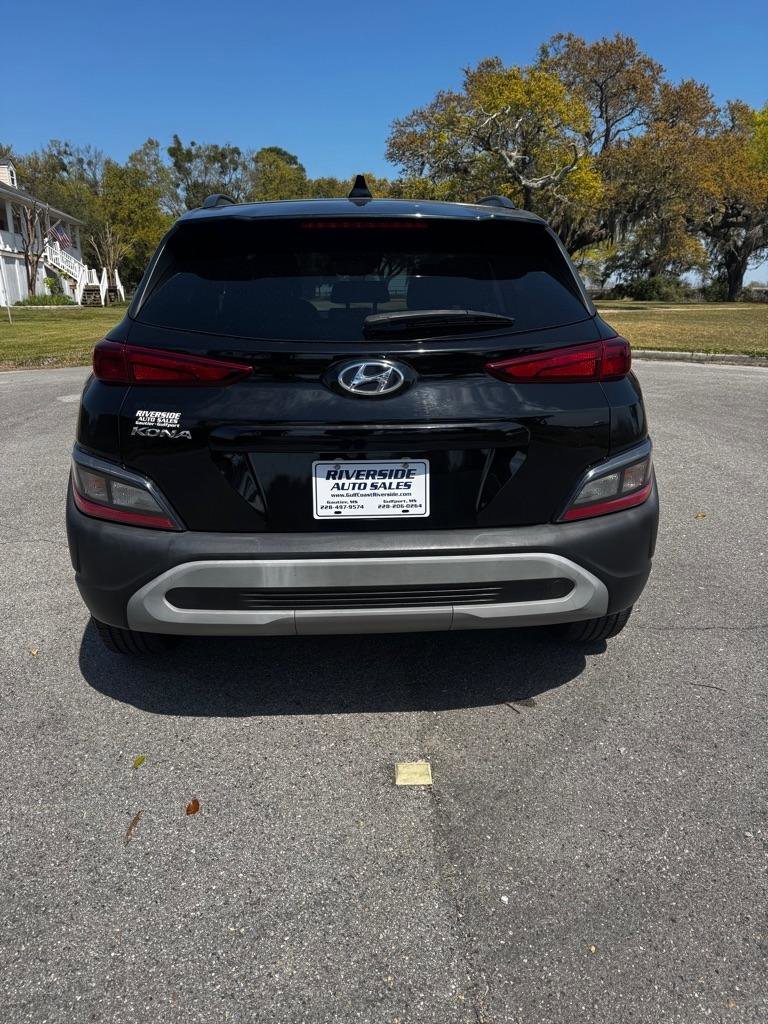 Used 2022 Hyundai Kona SEL w/ Convenience Package image 4
