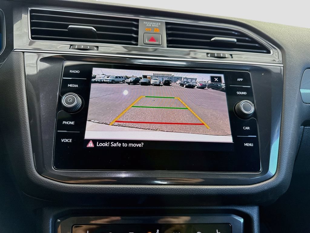 Used 2022 Volkswagen Tiguan SE R-Line FWD image 15