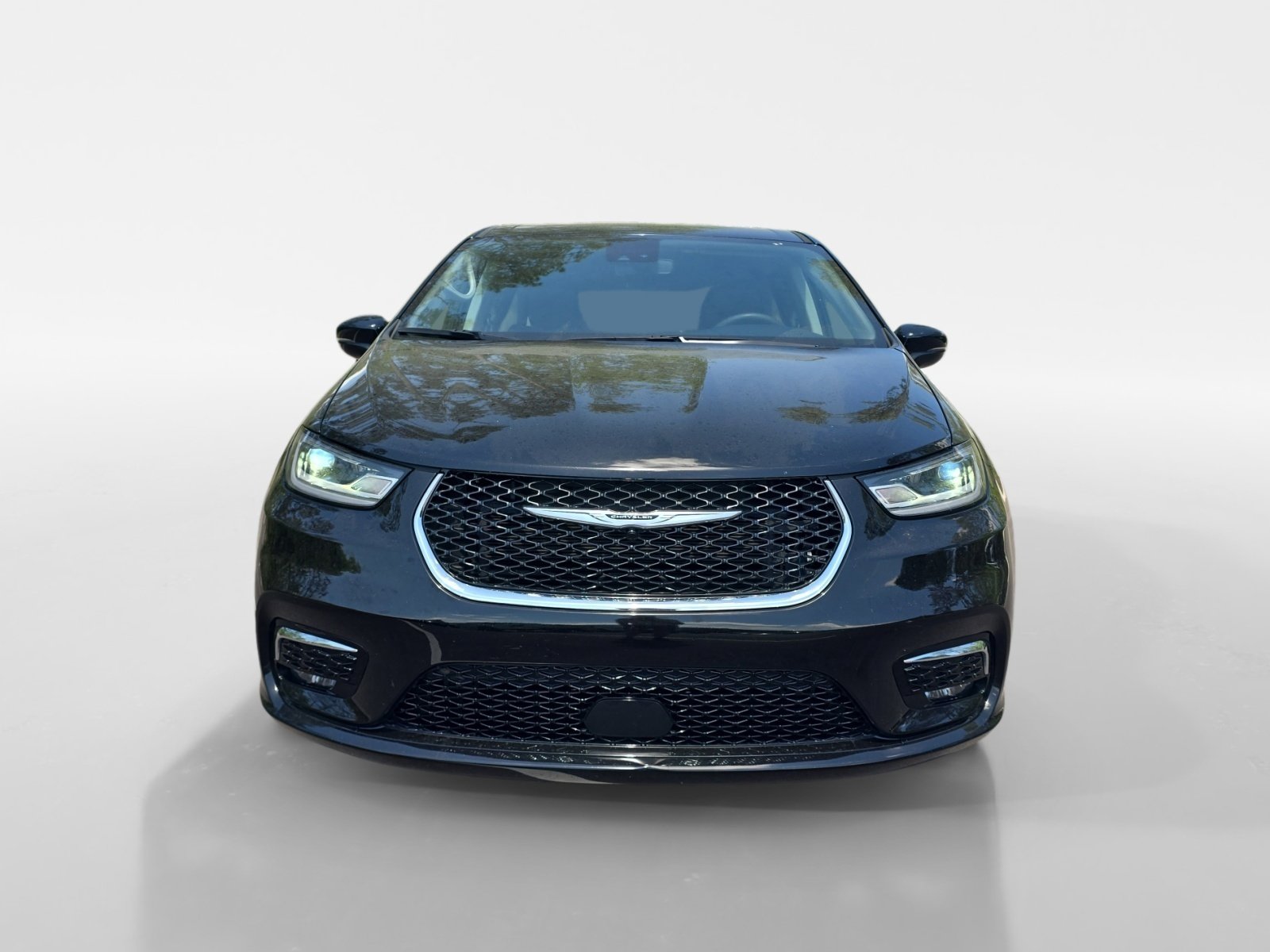 Used 2024 Chrysler Pacifica Touring-L FWD image 8