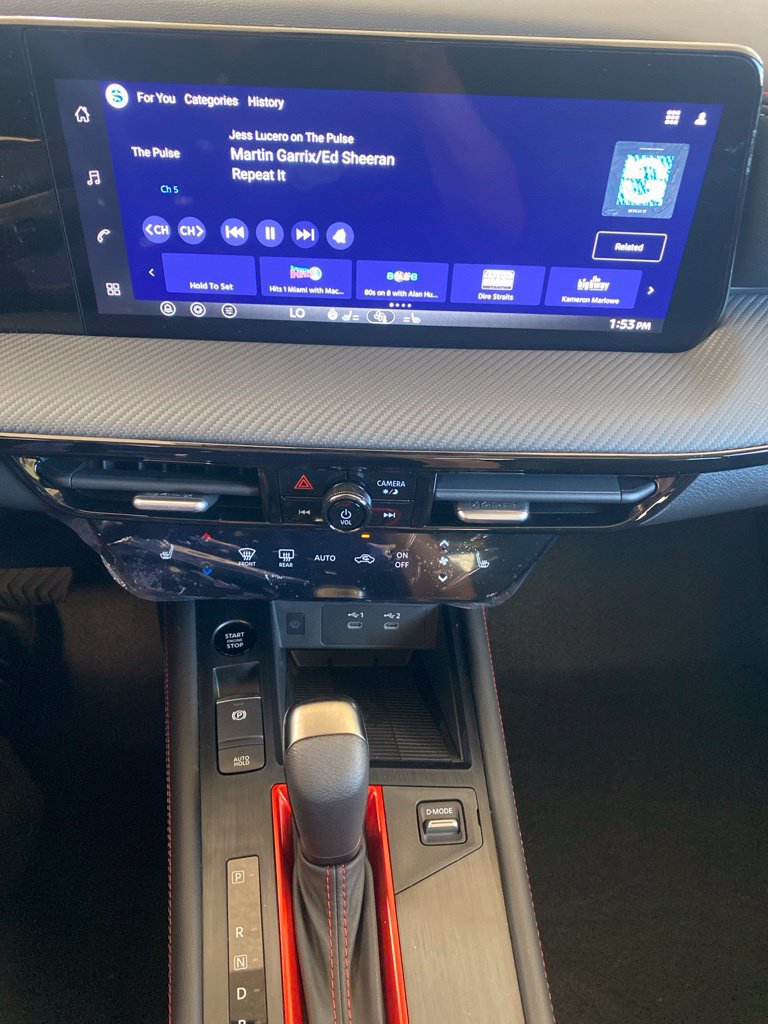 New 2027 Nissan Kicks SR w/ SR Premium Package FWD image 15