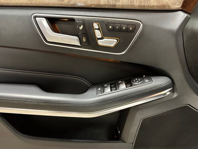 Used 2014 Mercedes-Benz E 250 BlueTEC 4MATIC Sedan image 11