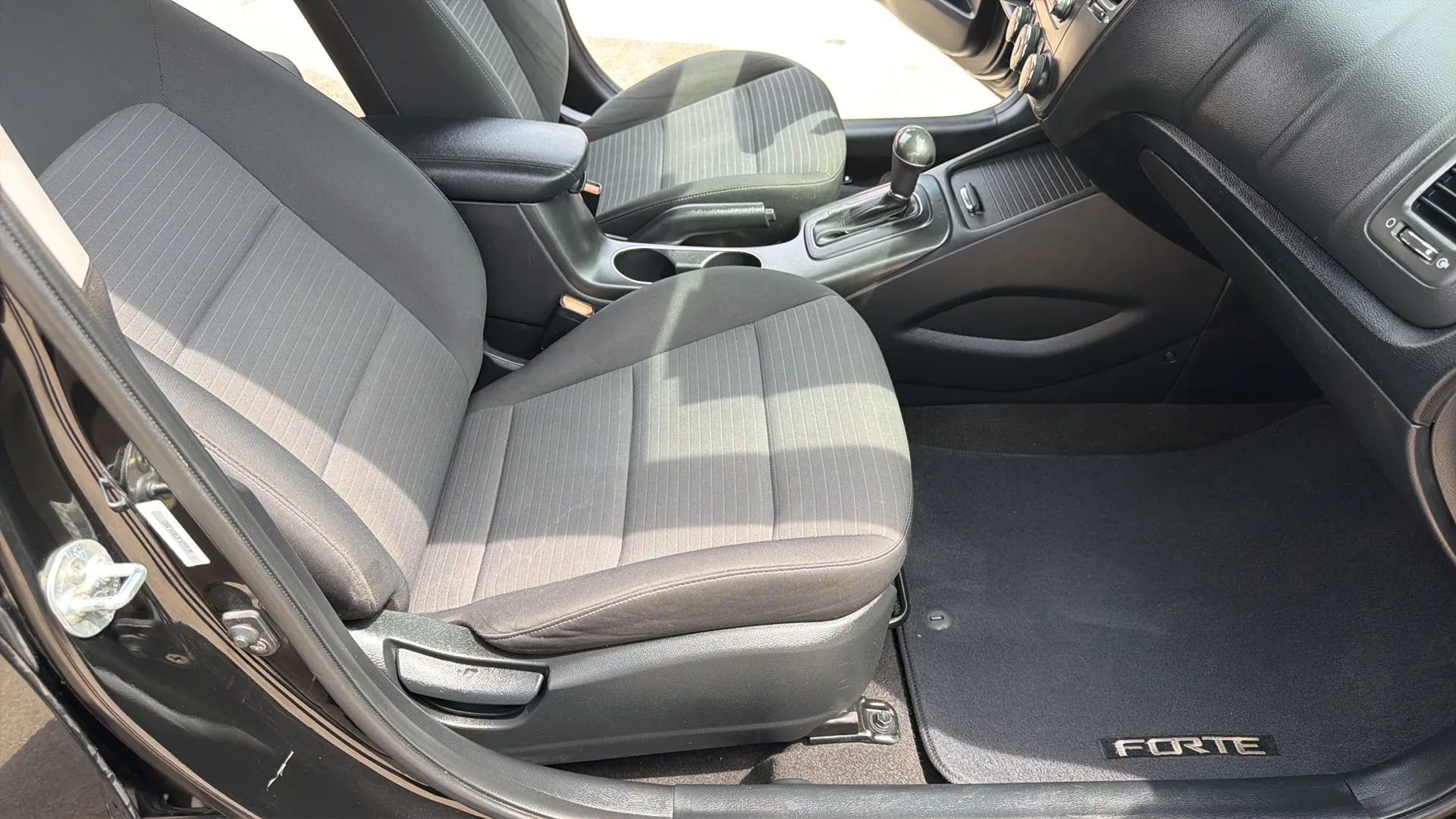 Used 2014 Kia Forte LX w/ Popular Package image 14