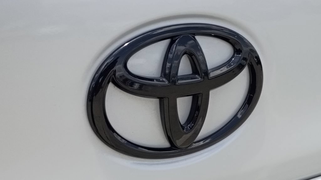 Used 2024 Toyota Corolla Cross AWD Hybrid image 14