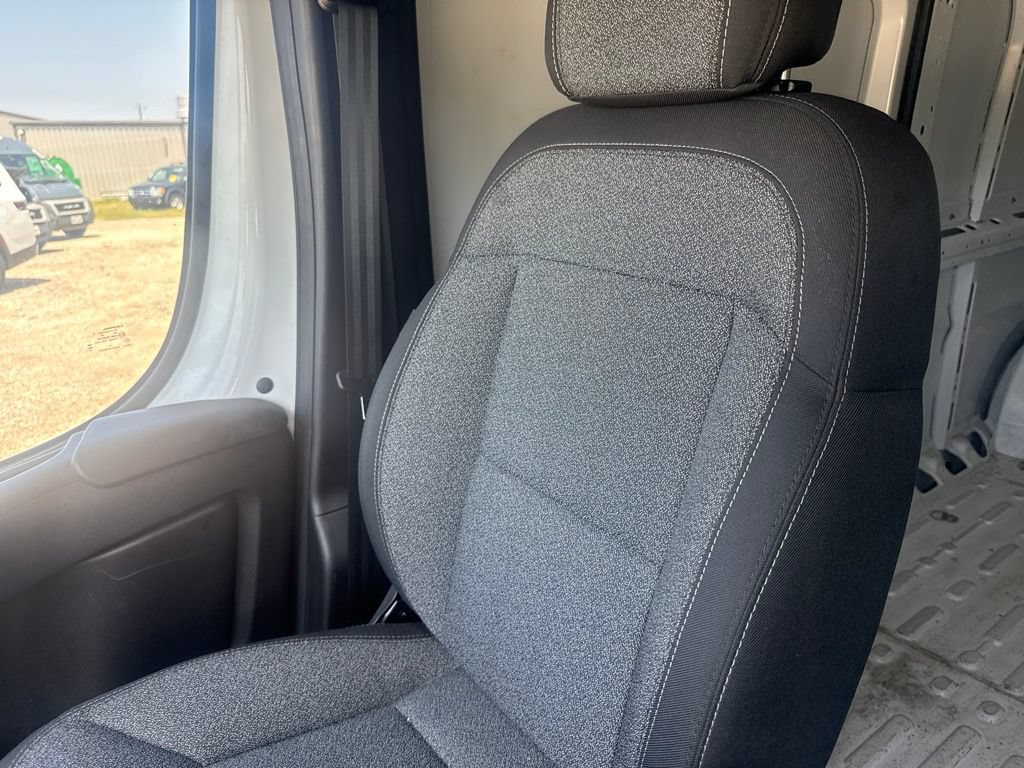 Used 2025 RAM ProMaster 2500 w/ Convenience Group FWD image 13