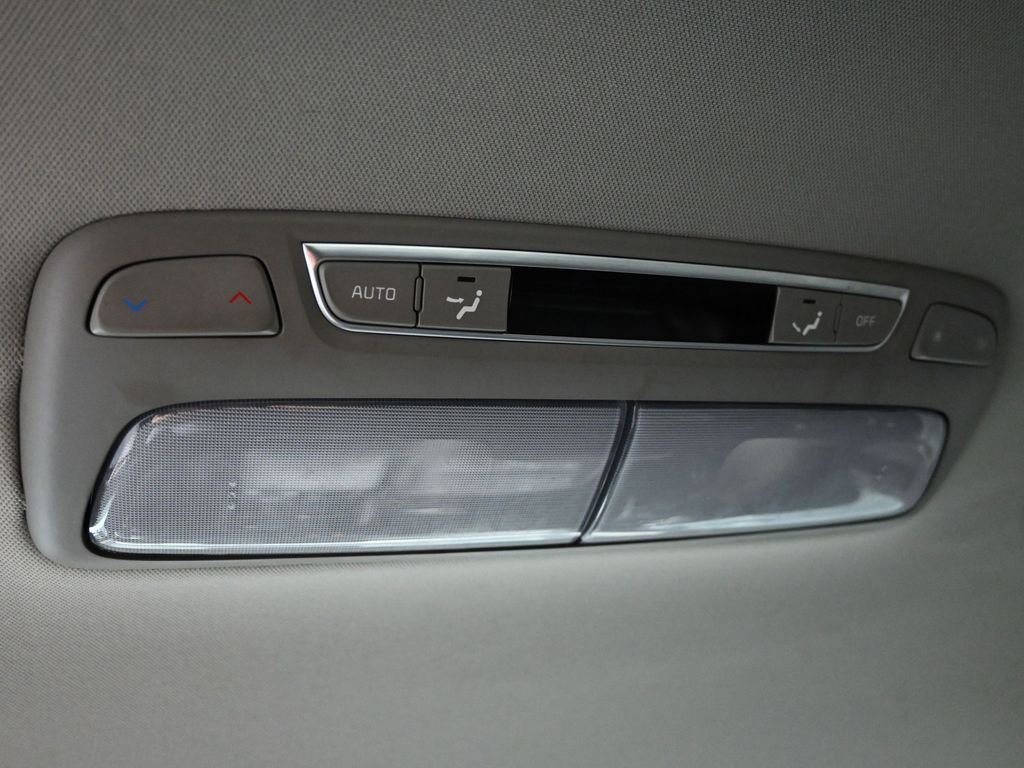 Used 2022 Kia Telluride LX image 13