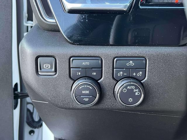 Used 2025 Chevrolet Silverado 1500 LT AWD/4WD image 20