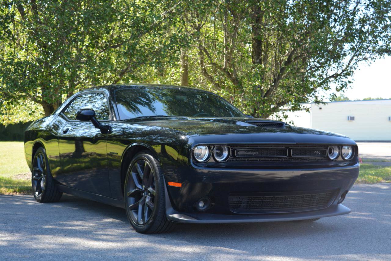 Used 2020 Dodge Challenger R/T w/ Blacktop Package RWD image 3