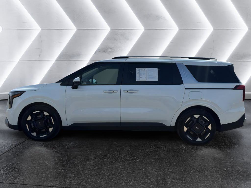 Used 2026 Kia Carnival EX image 4